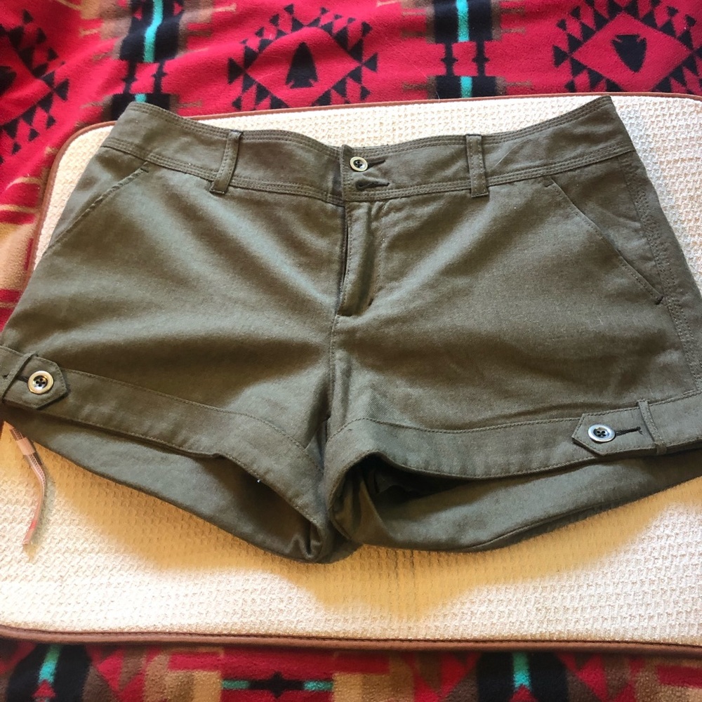 Free People shorts NWOT💚